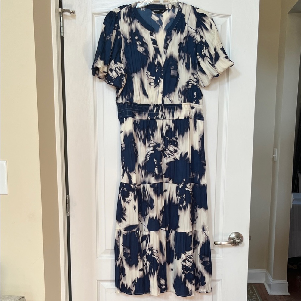 Vera Wang Navy and Cream Midi Dress
